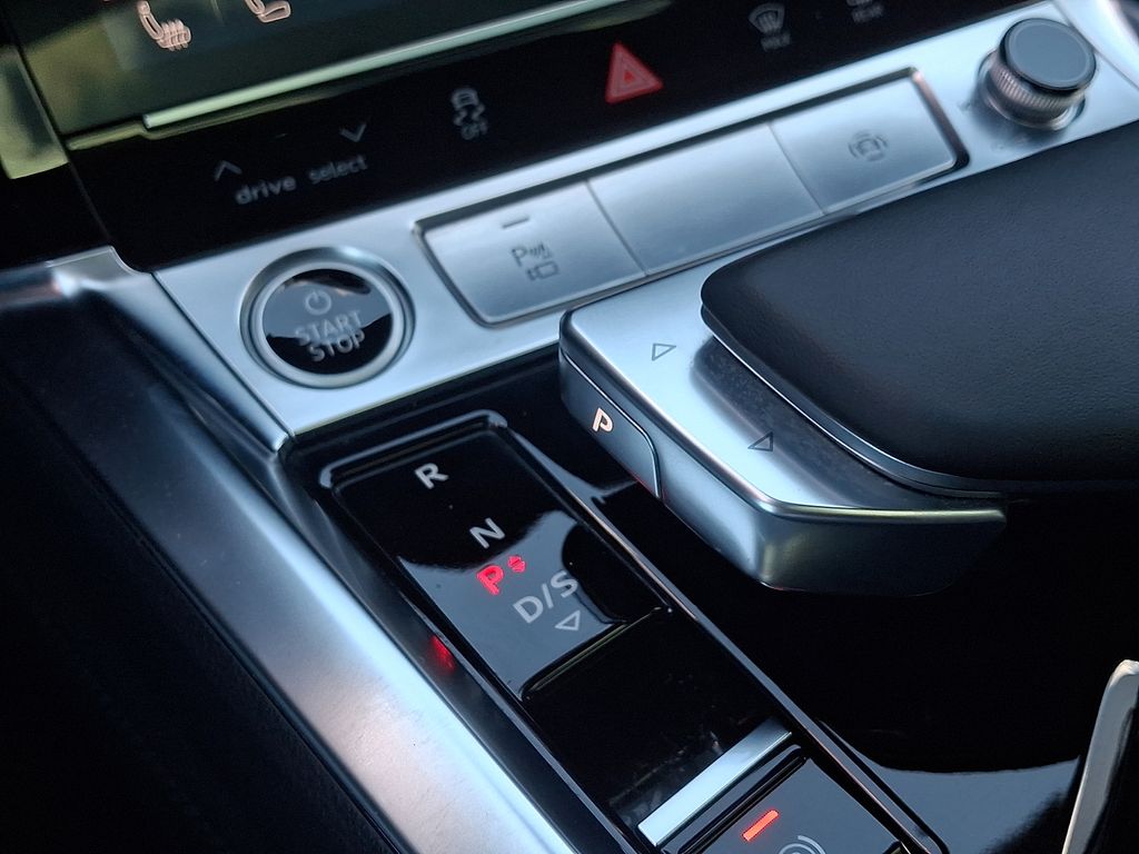 Thumbnail: 2024 Audi Q8 e-tron - 14