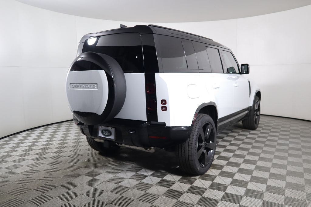 2025 Land Rover Defender 110 5