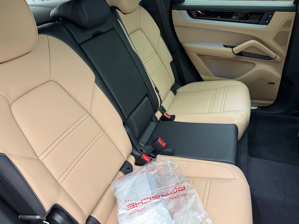 Thumbnail: 2026 Porsche  - 31