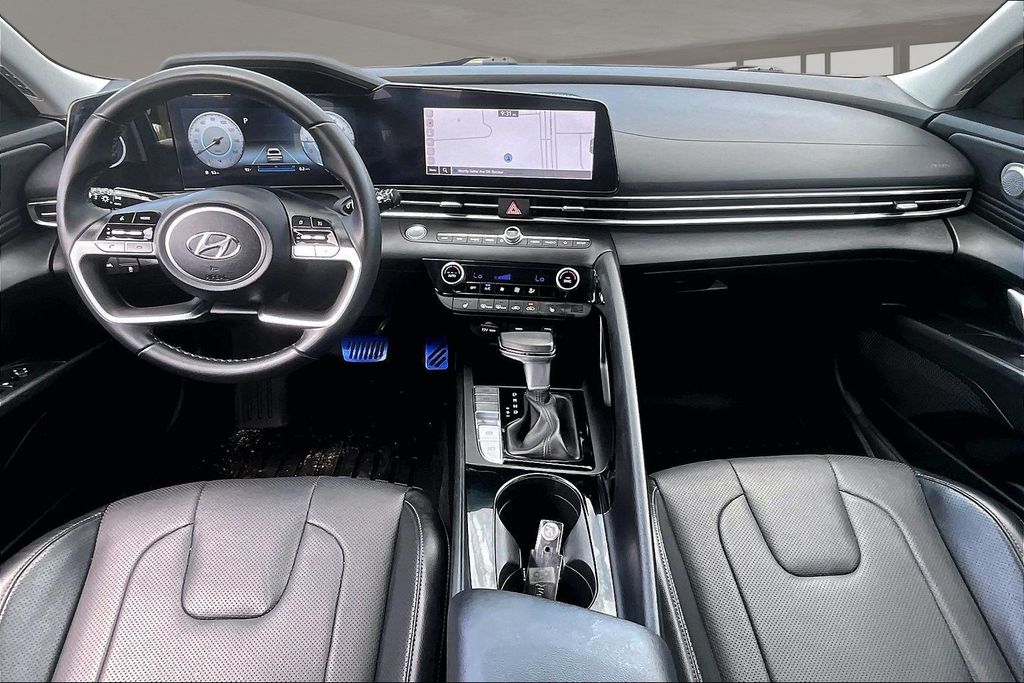 Used 2023 Hyundai Elantra Sedan