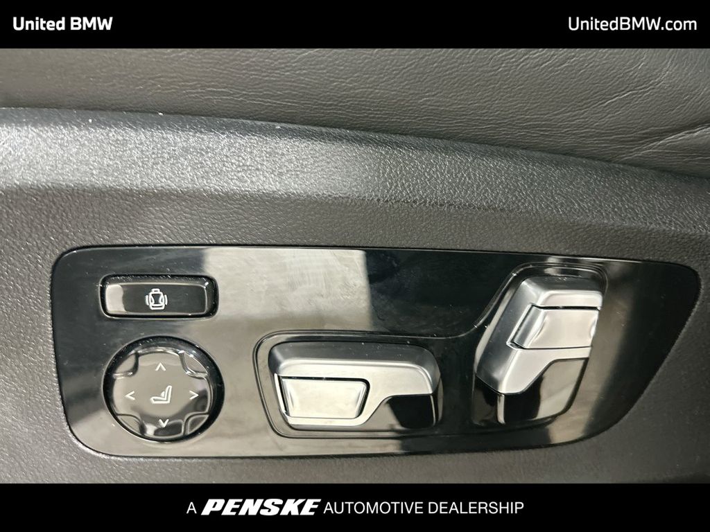 Thumbnail: 2022 BMW X5 - 12