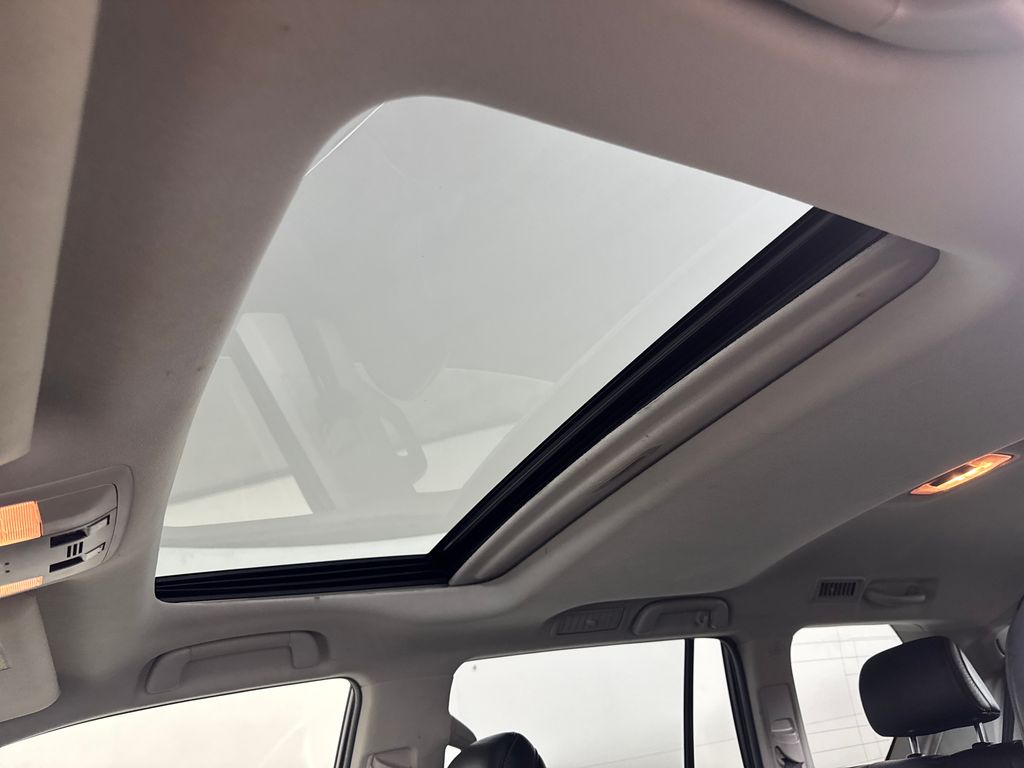 Used 2016 Black Lexus 460 Luxury image 10
