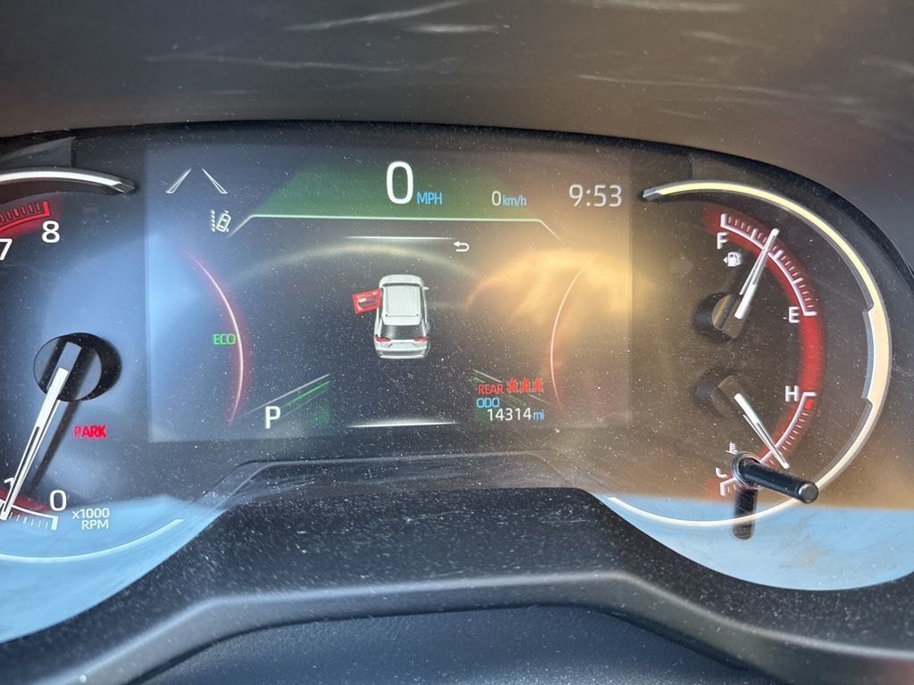2023 Toyota RAV4 LE 2