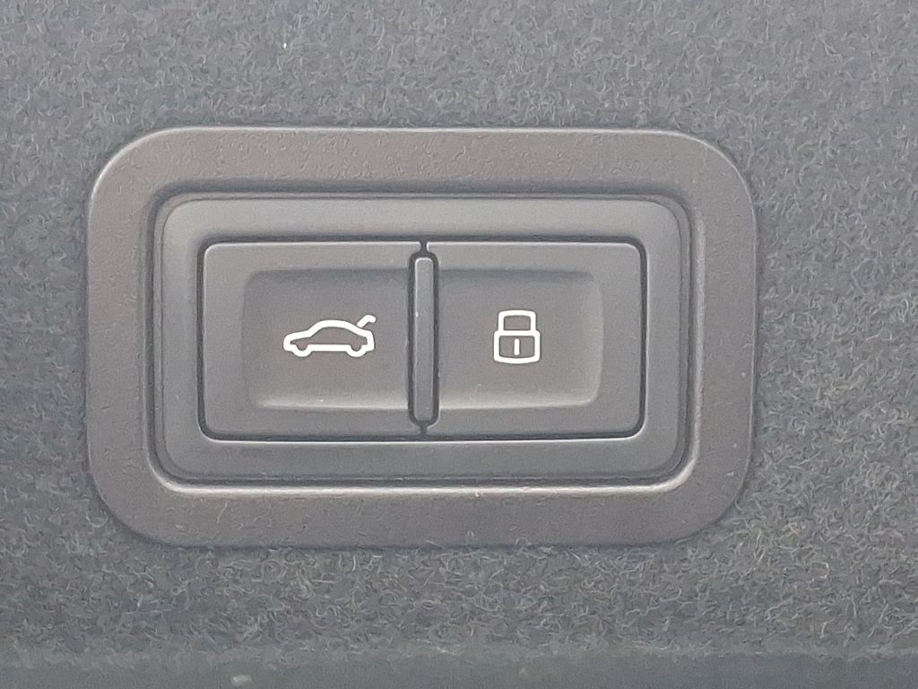 Thumbnail: 2017 Audi A6 - 29