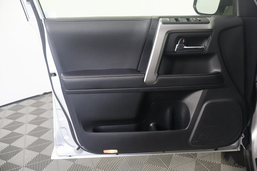 2023 Toyota 4Runner SR5 10