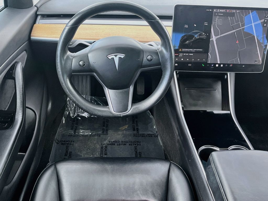 Used 2019 Black Tesla Standard Range Plus image 21