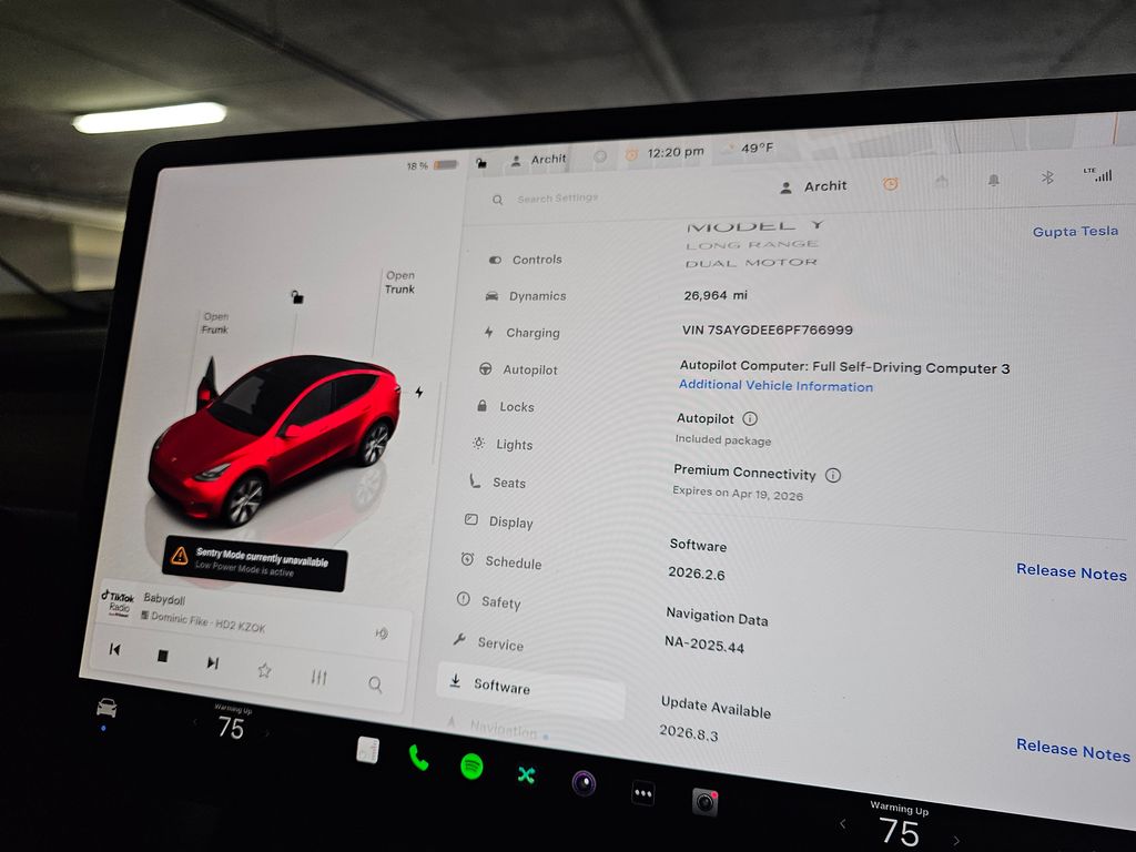 View vehicle photo 3