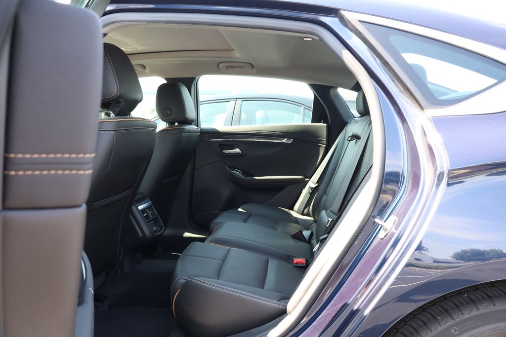 Thumbnail: 2016 Chevrolet Impala - 32
