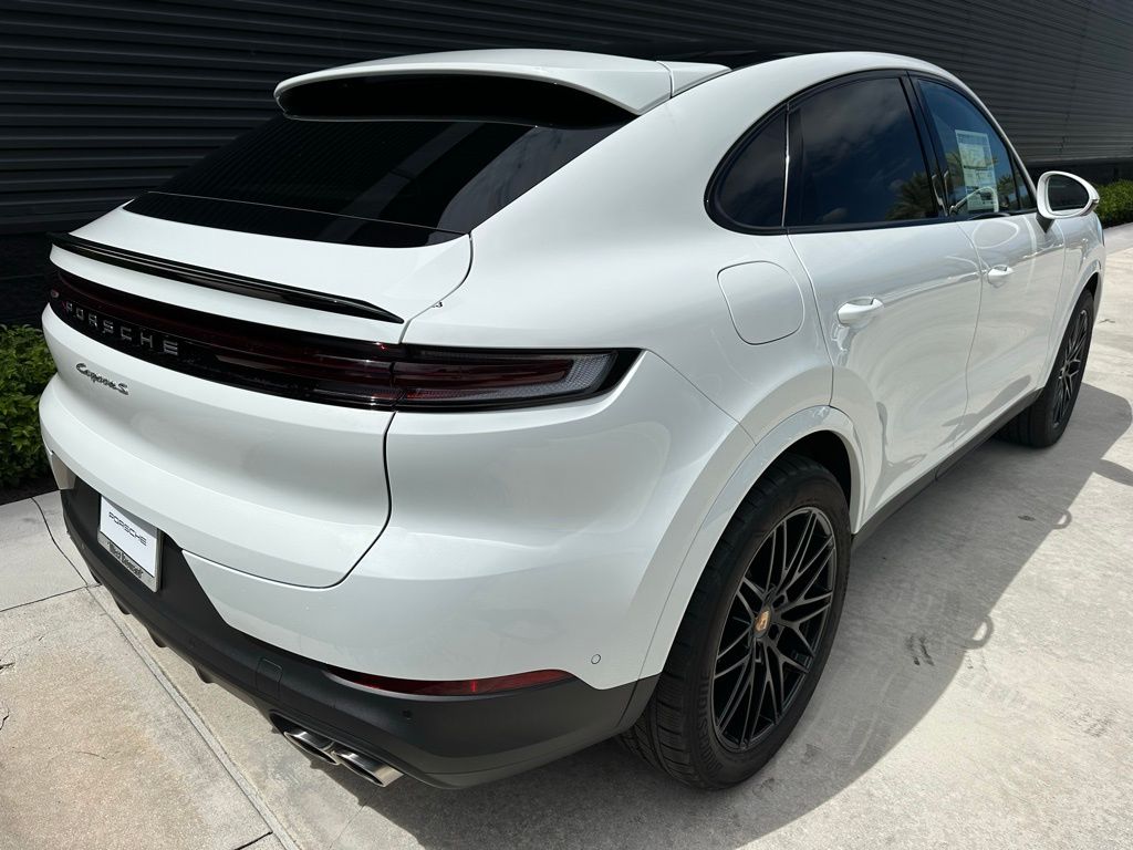 Thumbnail: 2025 Porsche  - 9