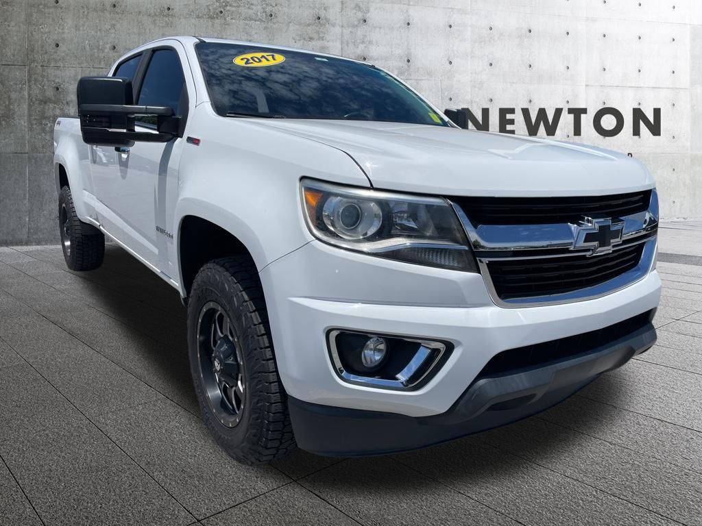 Summit White 2017 Chevrolet Colorado LT Crew Cab 4WD Pickup Truck Four-Wheel Drive 6-Speed Automatic