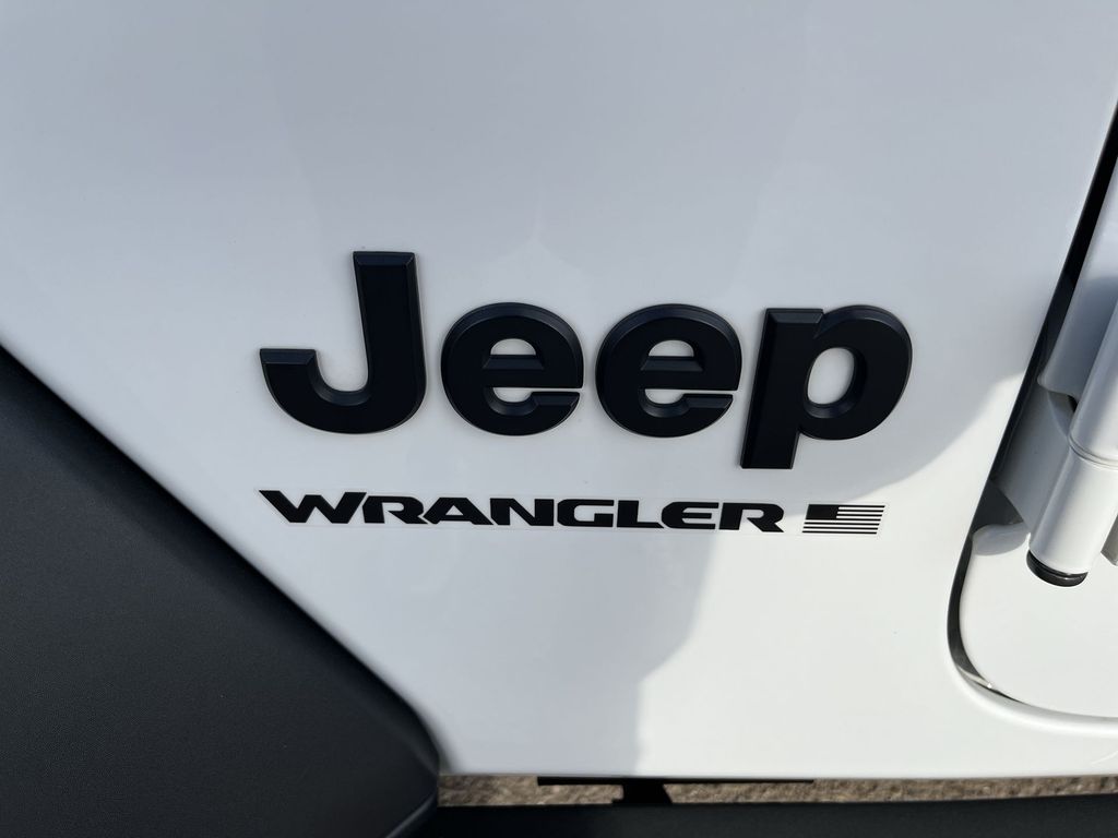 2023 Jeep Wrangler Willys 31