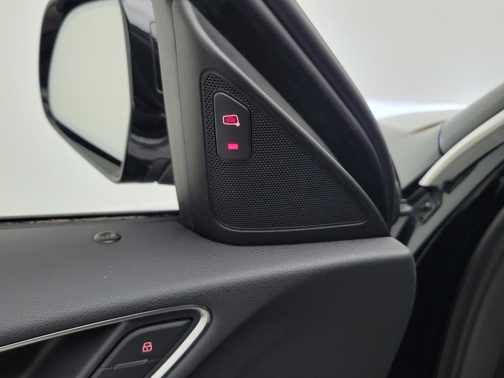 Thumbnail: 2016 Audi Q3 - 29