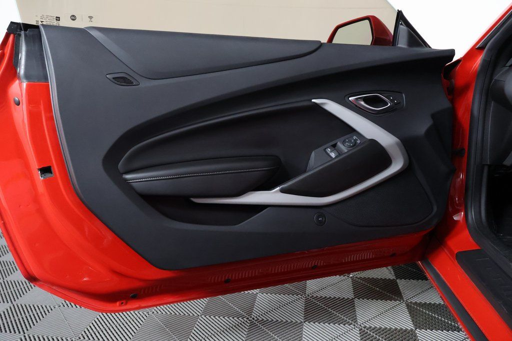 Thumbnail: 2020 Chevrolet Camaro - 12