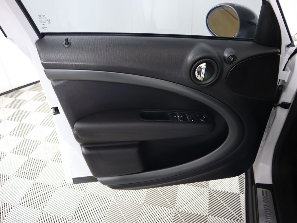 Thumbnail: 2016 MINI Cooper Countryman - 24