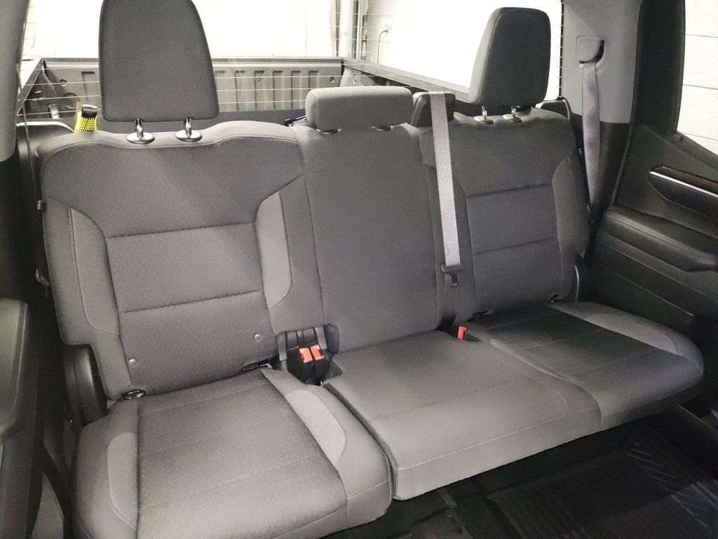 Used 2022 Black Chevrolet LT image 11