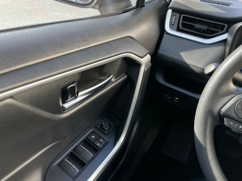 Thumbnail: 2024 Toyota RAV4 - 23