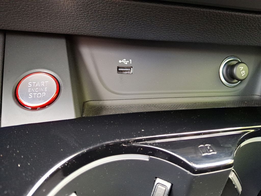 Thumbnail: 2023 Audi S4 - 24