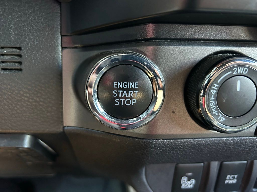 Thumbnail: 2019 Toyota Tacoma - 27