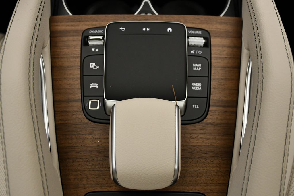 Thumbnail: 2025 Mercedes-Benz GLE - 30