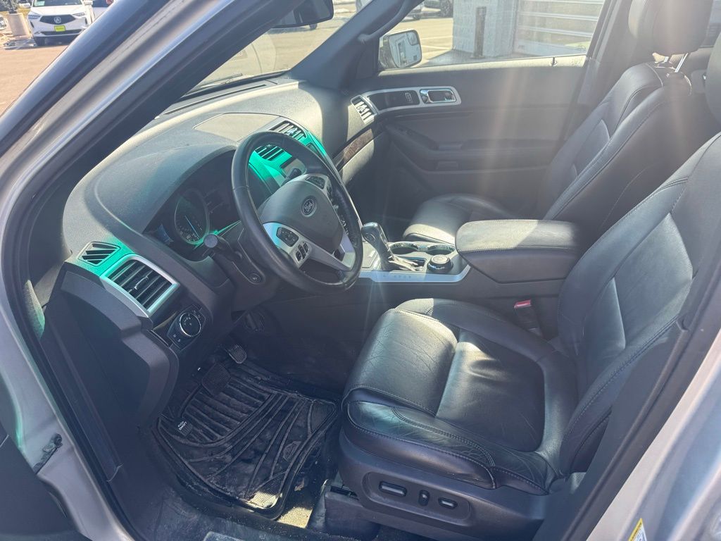 Used 2014 Silver Ford Limited image 18