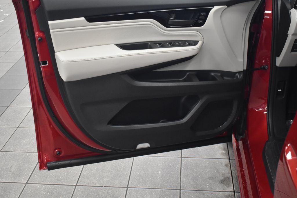 Thumbnail: 2026 Honda Odyssey - 8