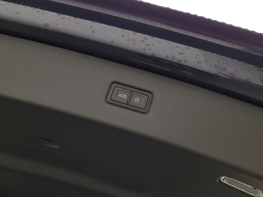 Thumbnail: 2026 Audi Q7 - 11