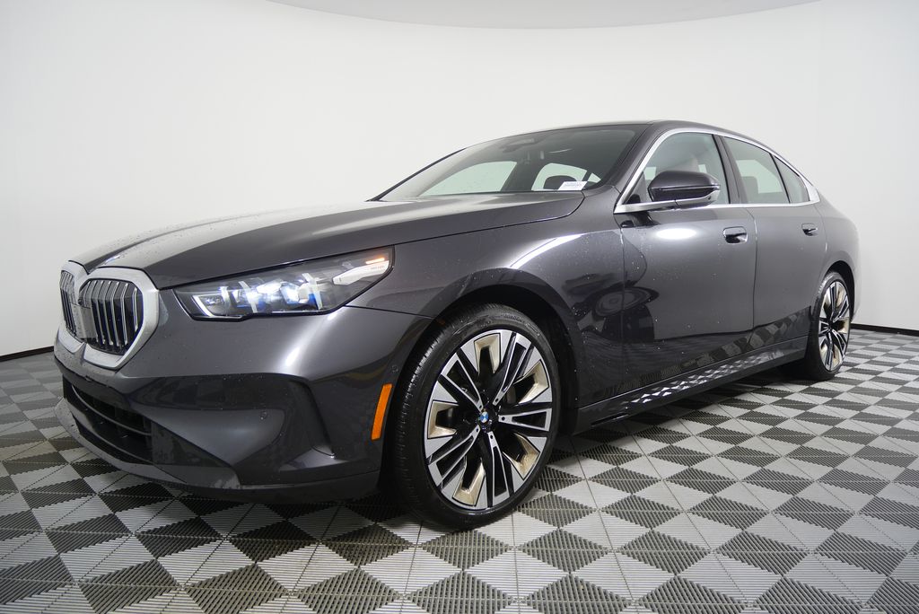 Thumbnail: 2025 BMW 5 Series - 7