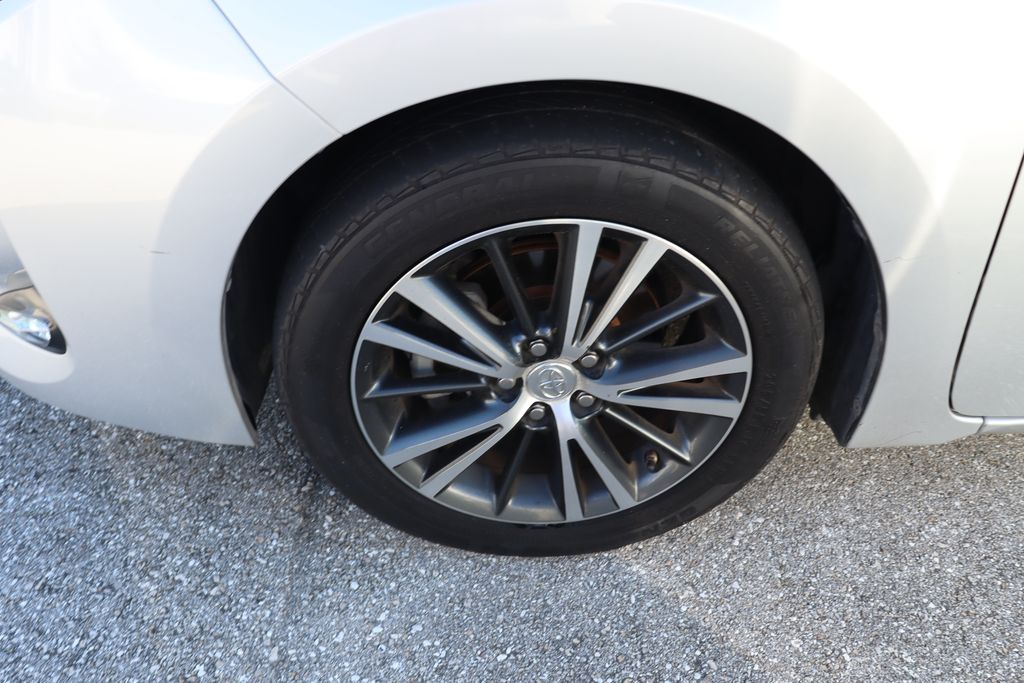 Thumbnail: 2019 Toyota Corolla - 4