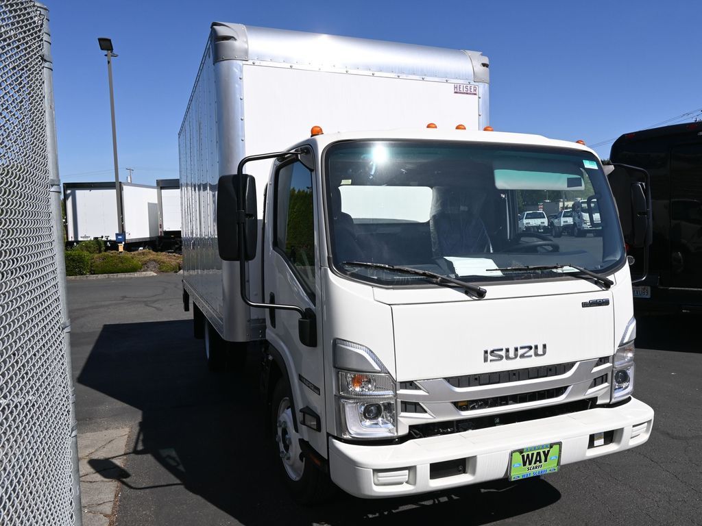 2024 Isuzu NPR HD 