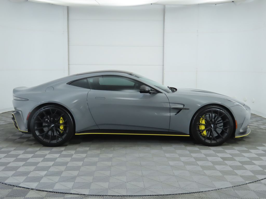 Thumbnail: 2025 Aston Martin Vantage - 4