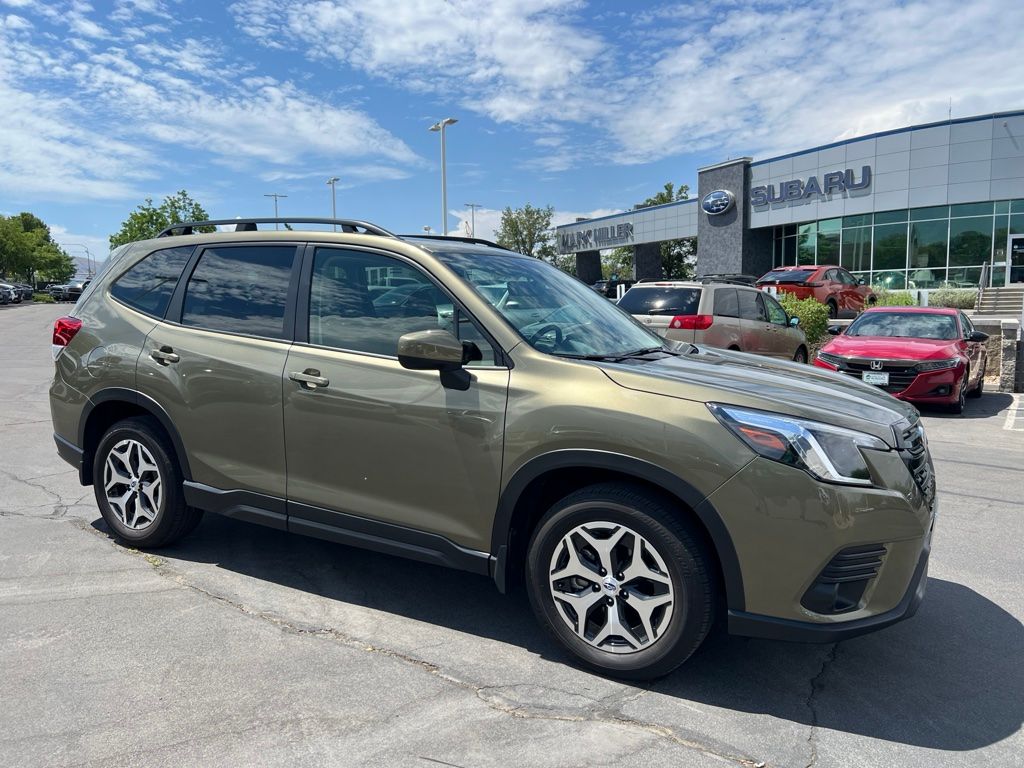 2023 Subaru Forester Premium