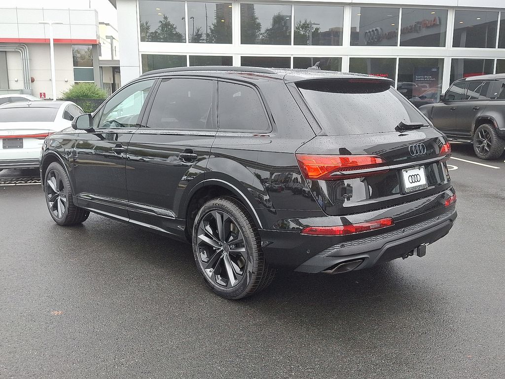 Thumbnail: 2026 Audi Q7 - 4