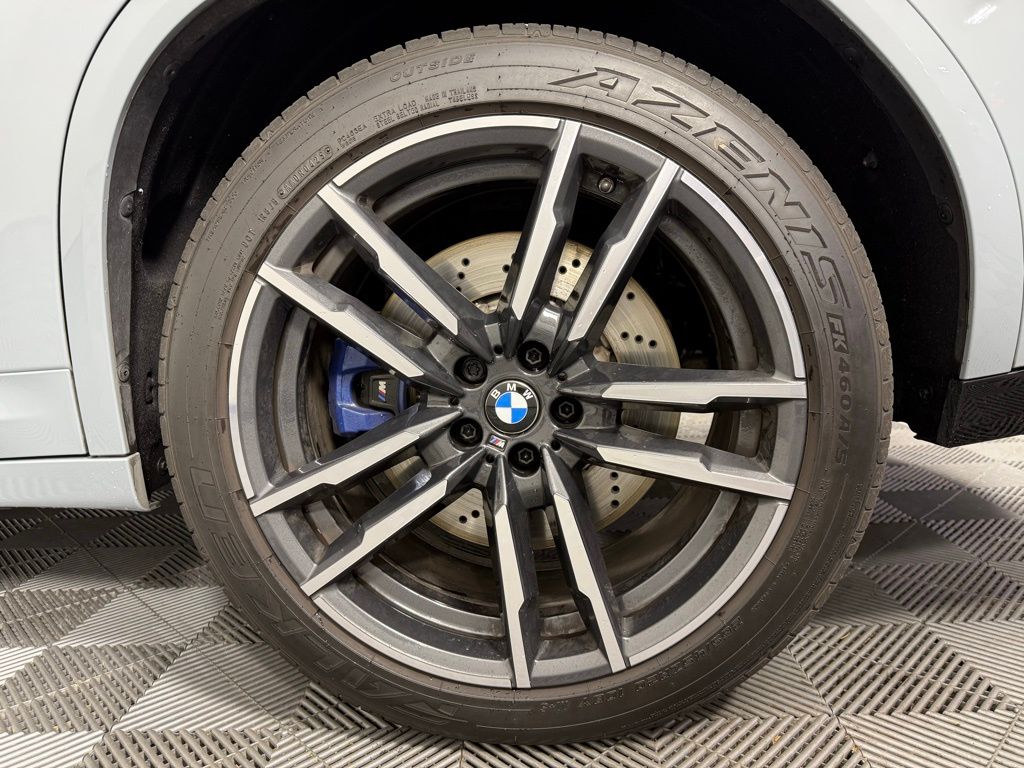 Thumbnail: 2025 BMW X4 - 10