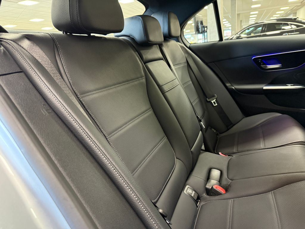 Thumbnail: 2022 Mercedes-Benz C-Class - 20