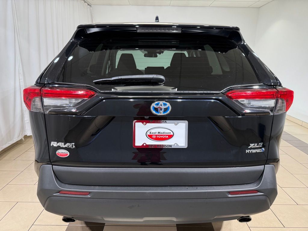 Thumbnail: 2022 Toyota RAV4 - 4