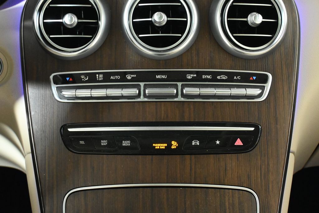 Thumbnail: 2022 Mercedes-Benz GLC - 24