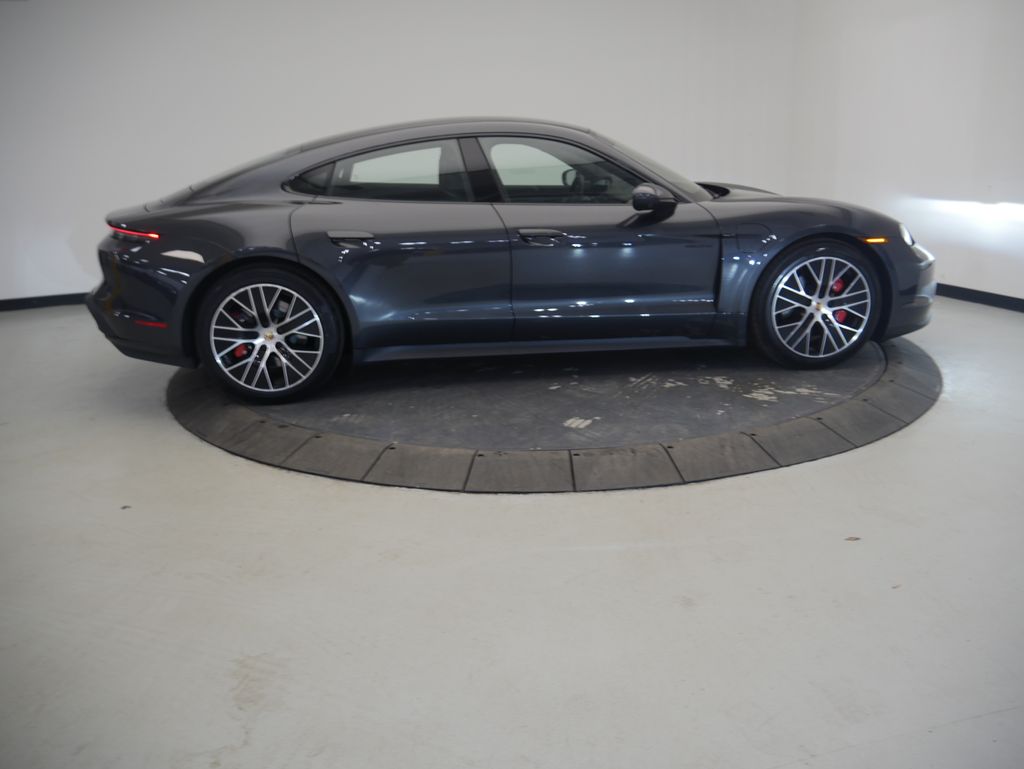 Thumbnail: 2026 Porsche Taycan - 8