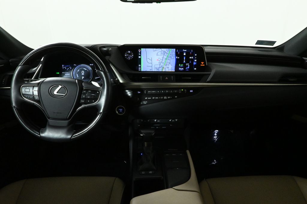 2020 Lexus ES Hybrid 300h 17