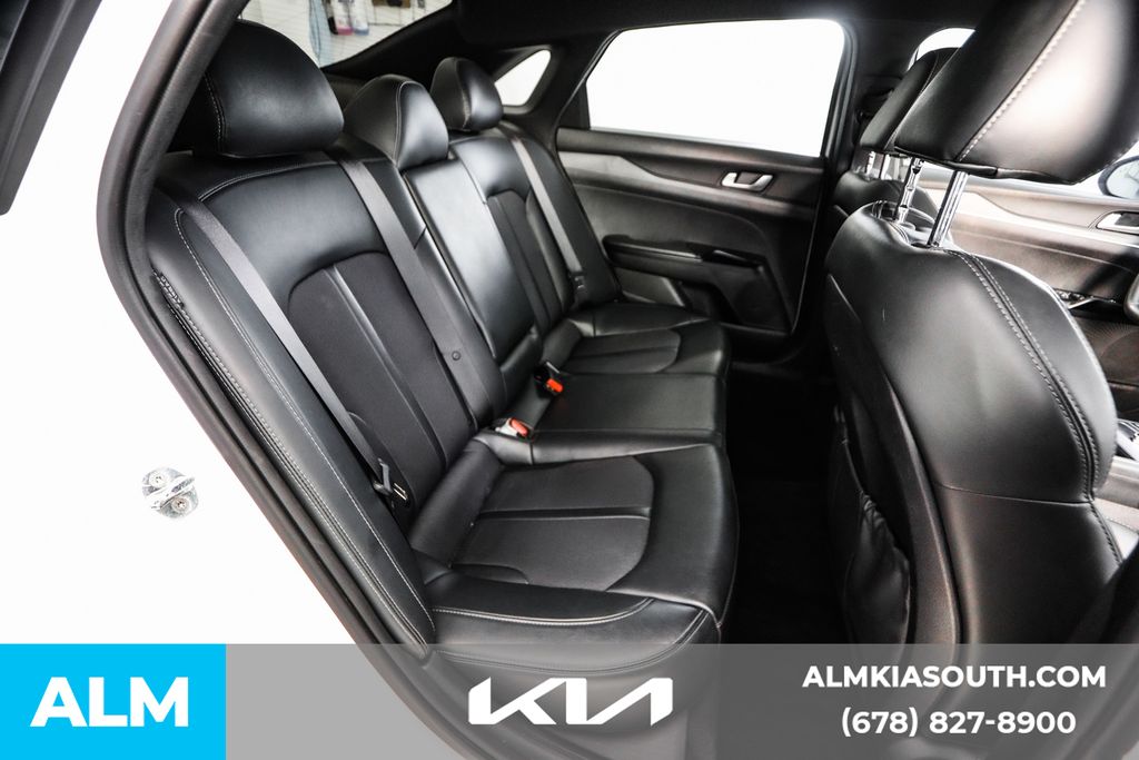2022 Kia K5 GT-Line photo 17