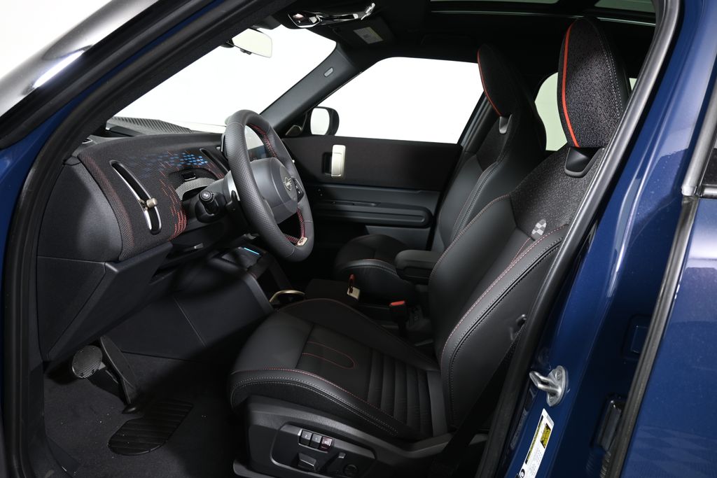 Thumbnail: 2027 MINI Cooper Countryman - 3