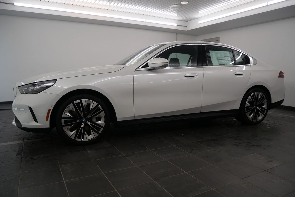 2024 BMW 5 Series 540i xDrive 2