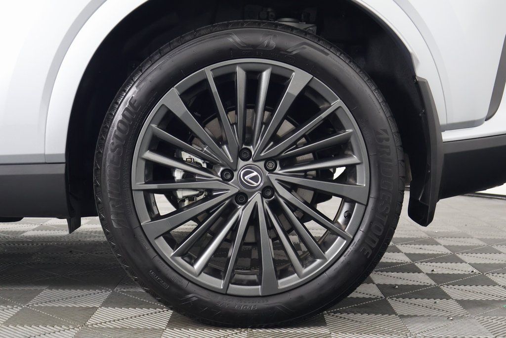 Thumbnail: 2025 Lexus RX - 15