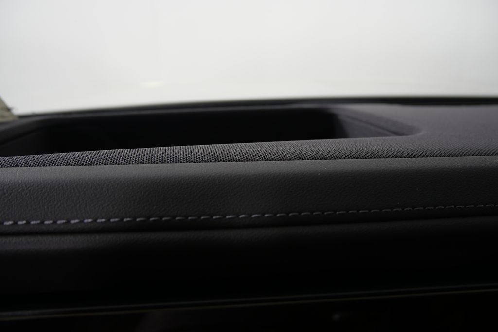 2025 BMW 7 Series 740i 18