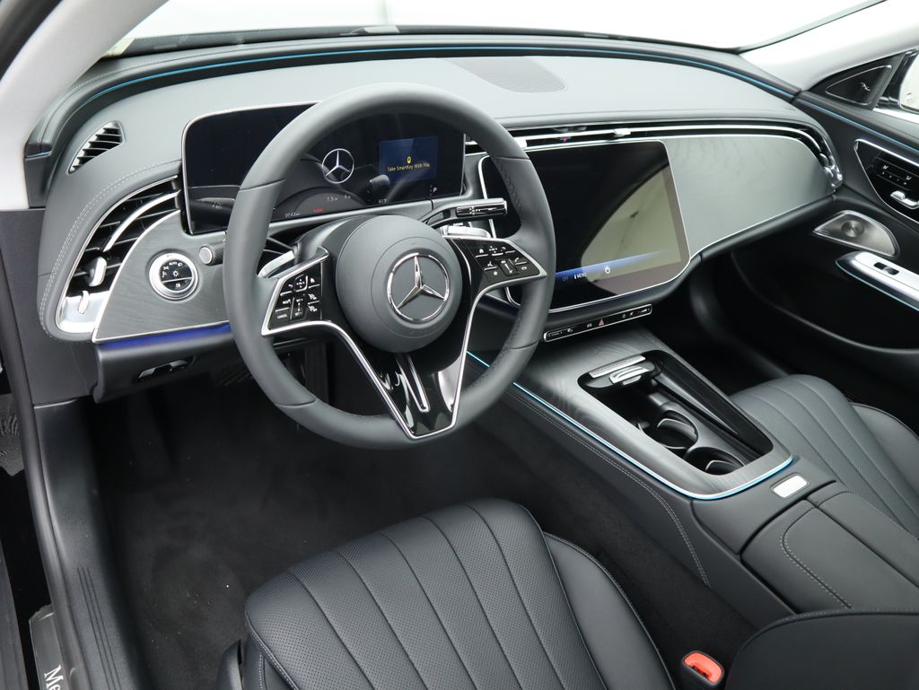 Thumbnail: 2025 Mercedes-Benz E-Class - 10