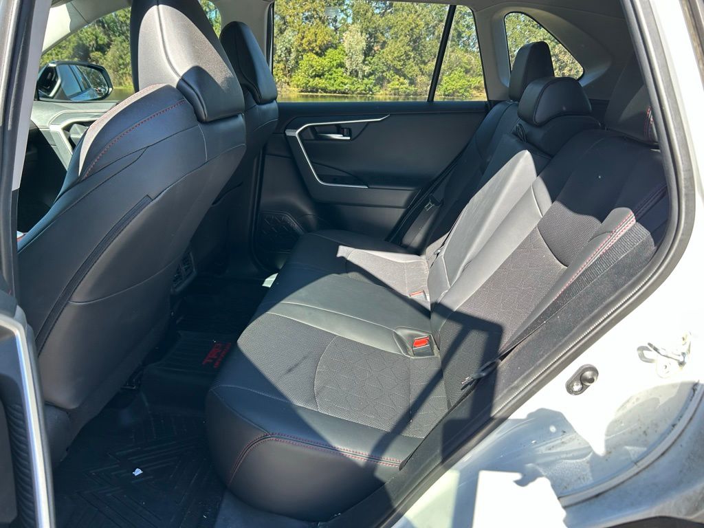 Thumbnail: 2020 Toyota RAV4 - 13