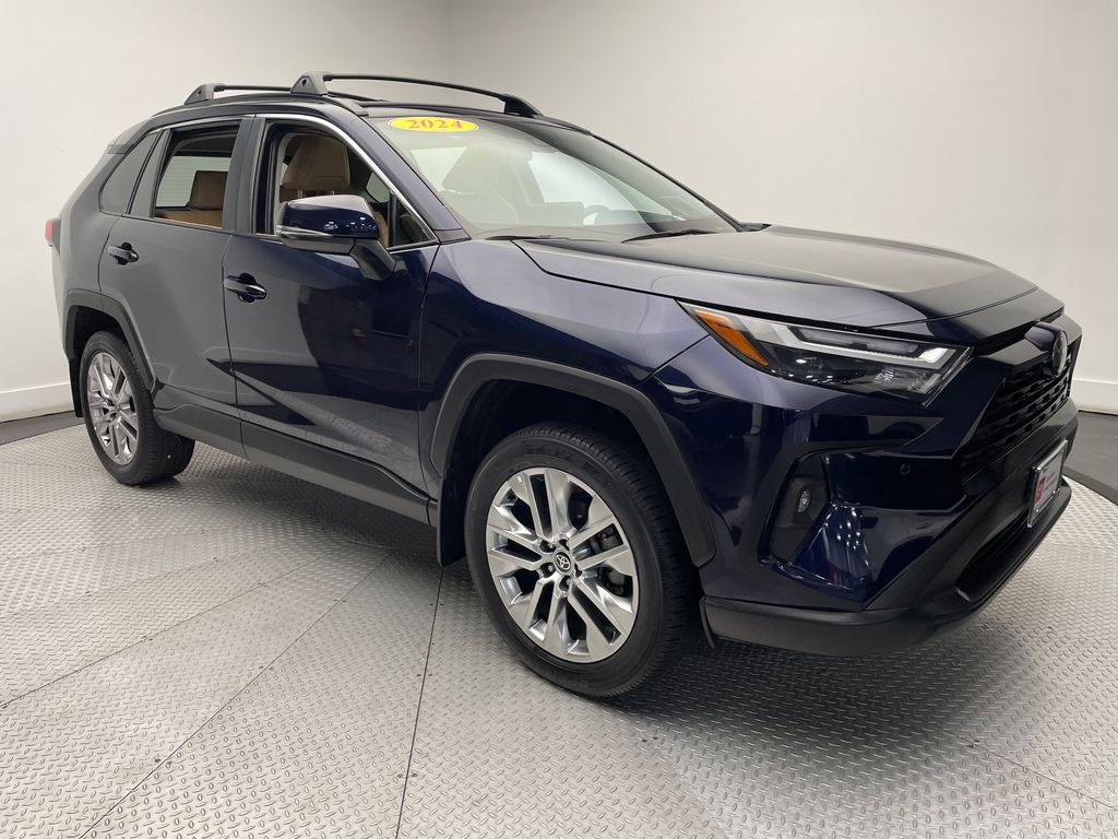 2024 Toyota RAV4 XLE Premium 3