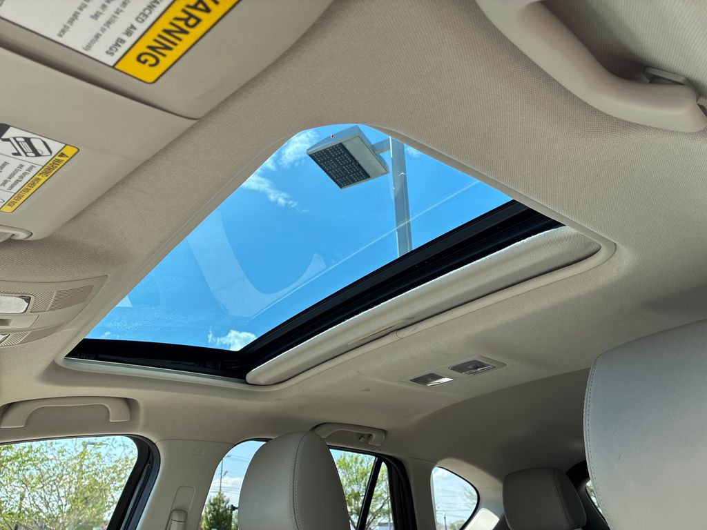 Used 2014 Black Mazda Grand Touring image 13