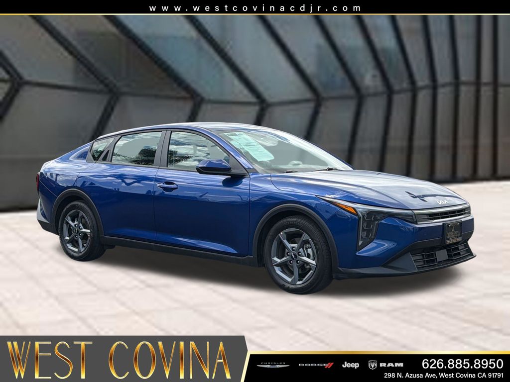 2025 Kia K4 LXS FWD