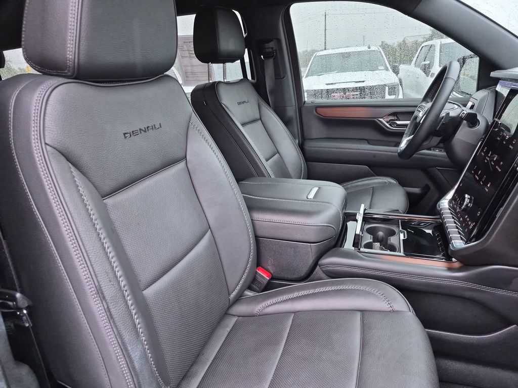 Used Car 2025 Gmc Yukon  Denali For Sale Under $70,000 In Austin, Texas