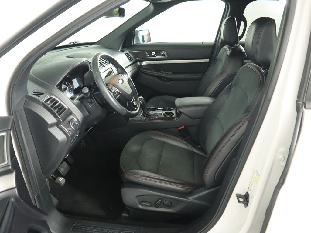 Thumbnail: 2019 Ford Explorer - 19